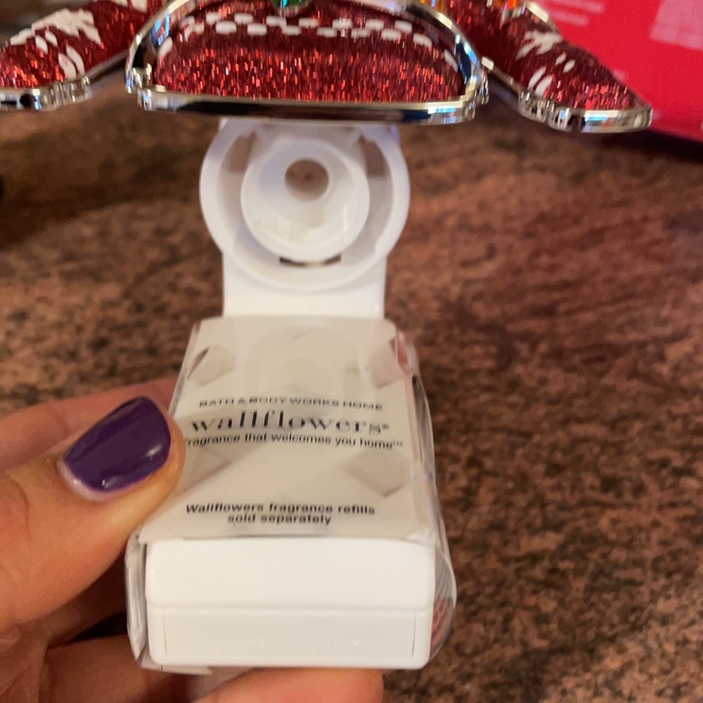 Christmas Plug In! - Picture 3 of 4